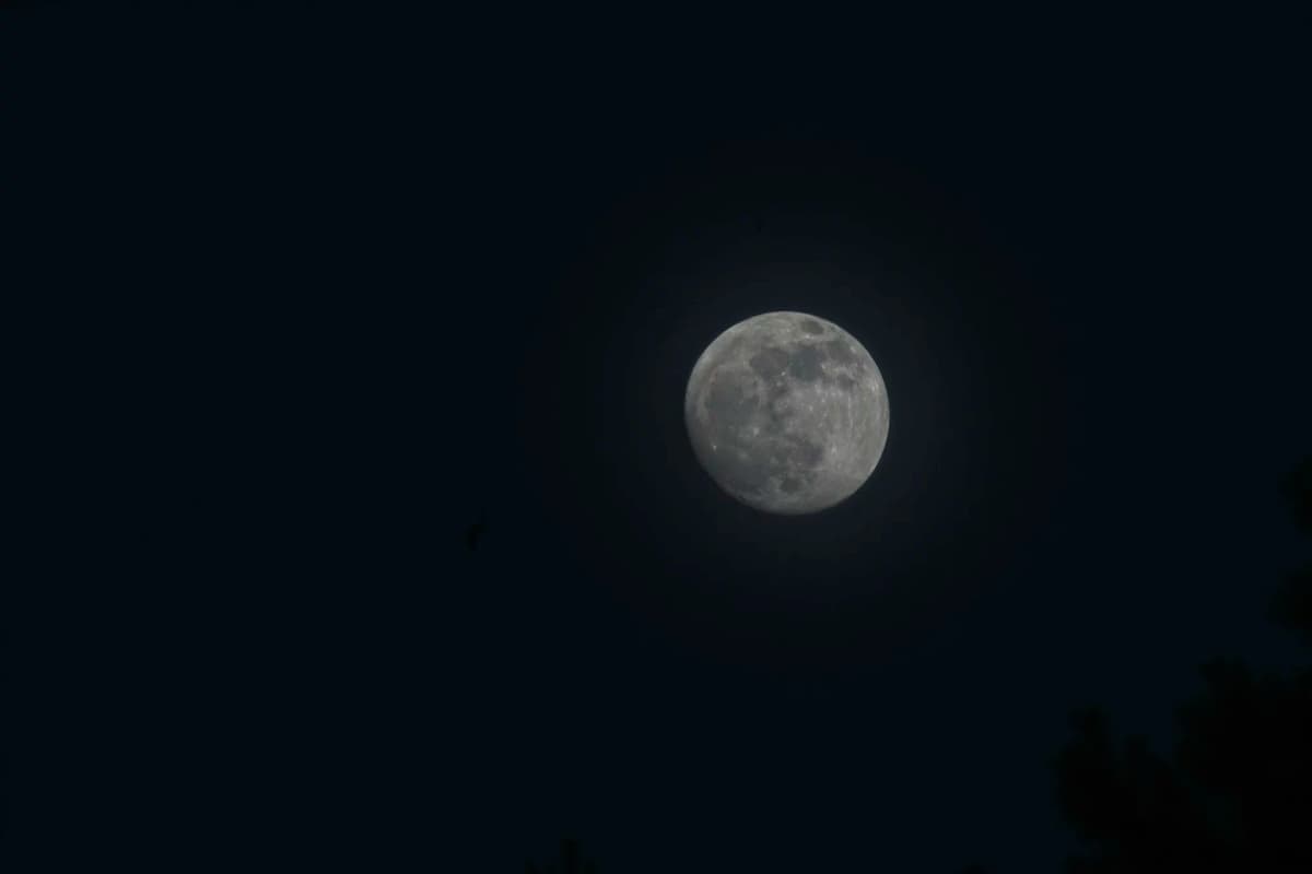 3-shot HDR exposure bracket of the June 12 moon