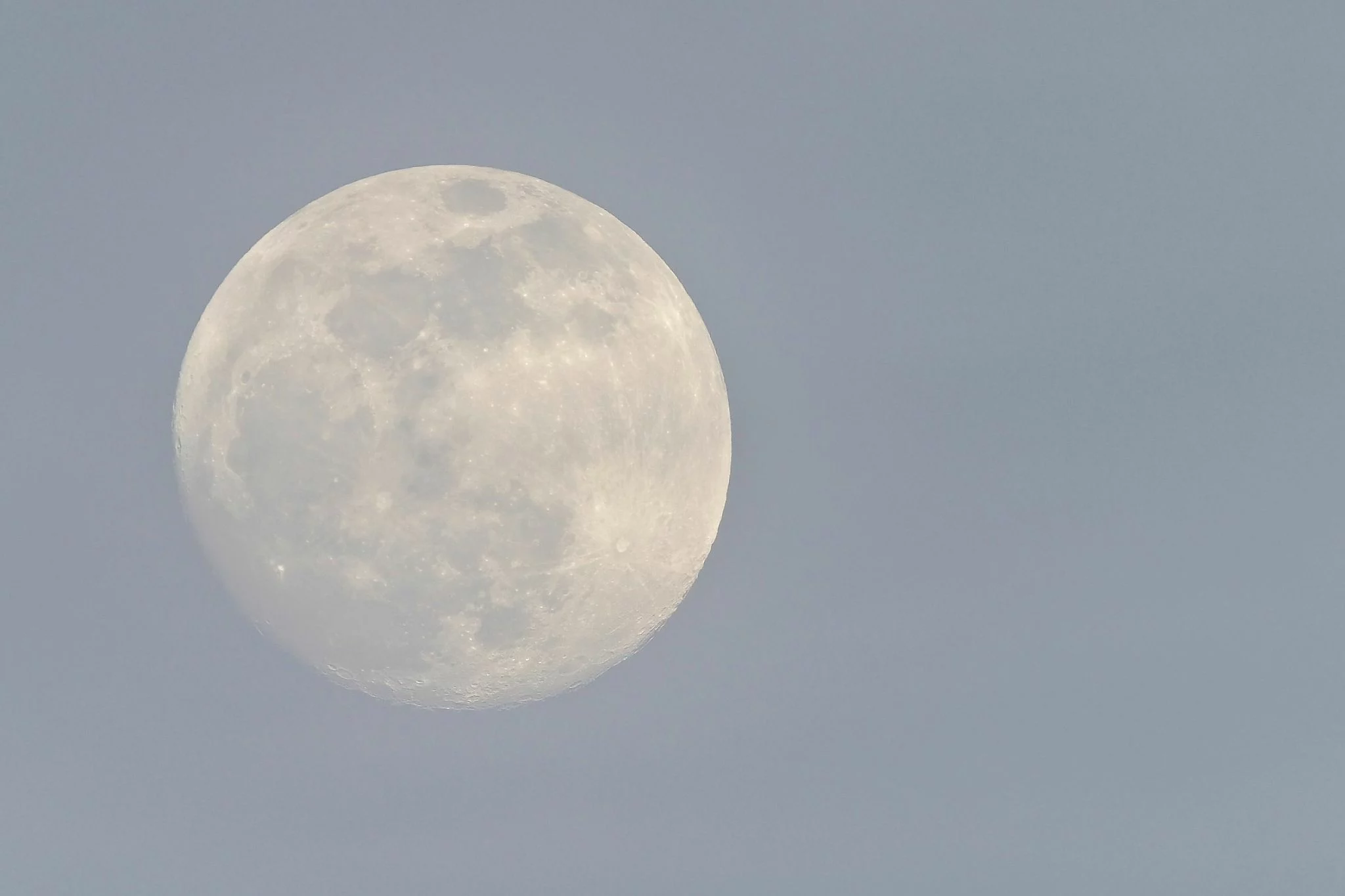 Practice moon photo cropped and edited in ON1. f/6.3, 1/125 sec, ISO 100, 600mm