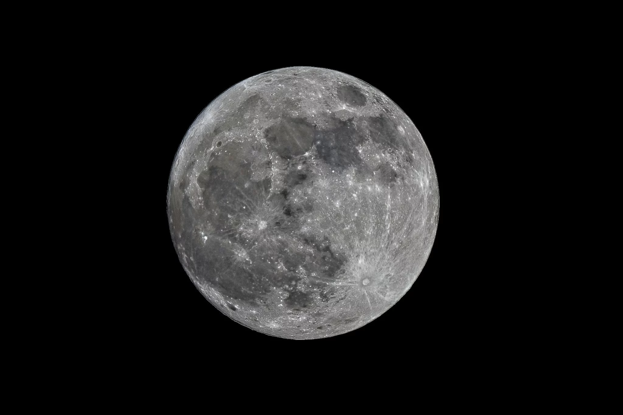 Super Strawberry Moon, June 2022. f/29, 1/15 sec, ISO 50, 600mm